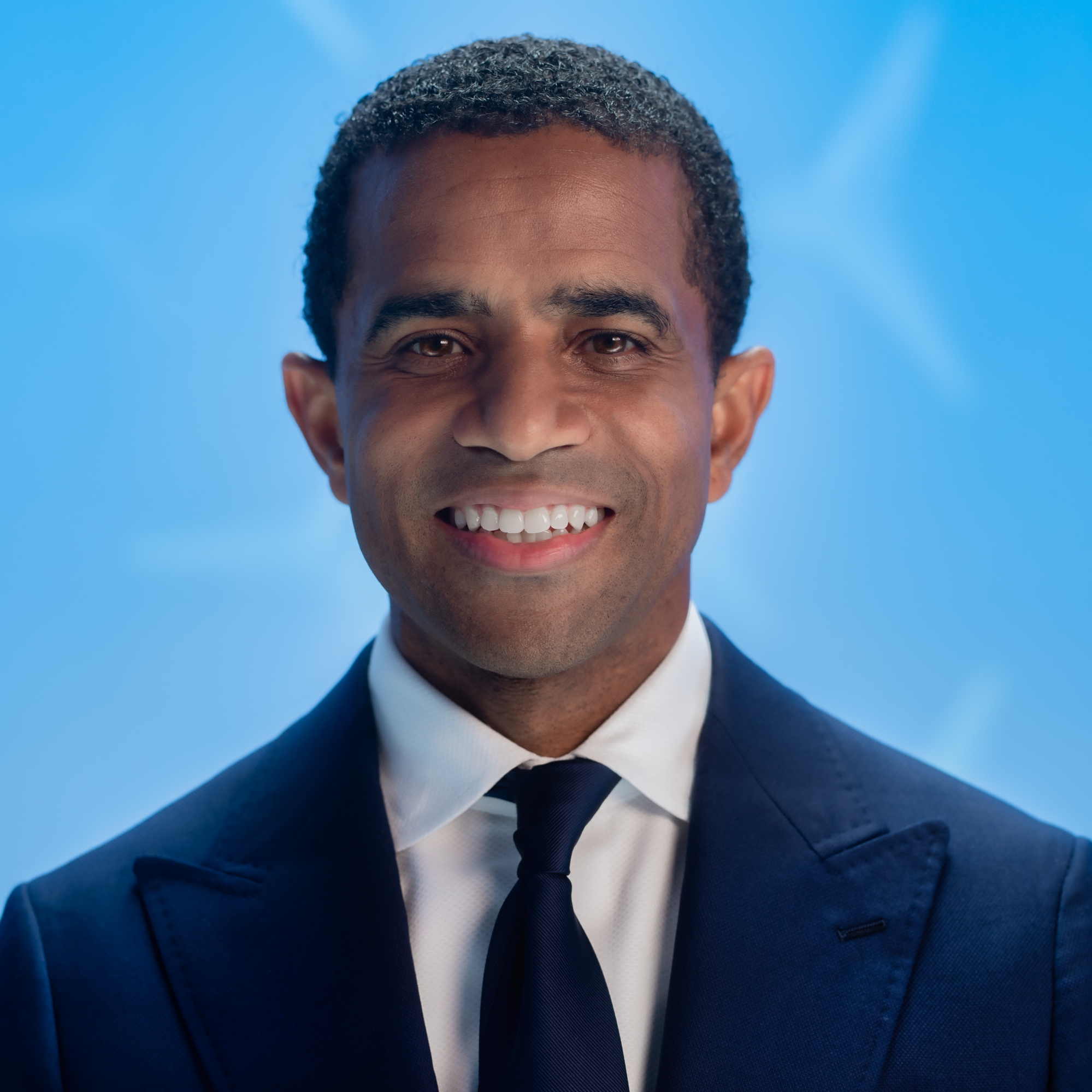 Headshot of Lars Minns