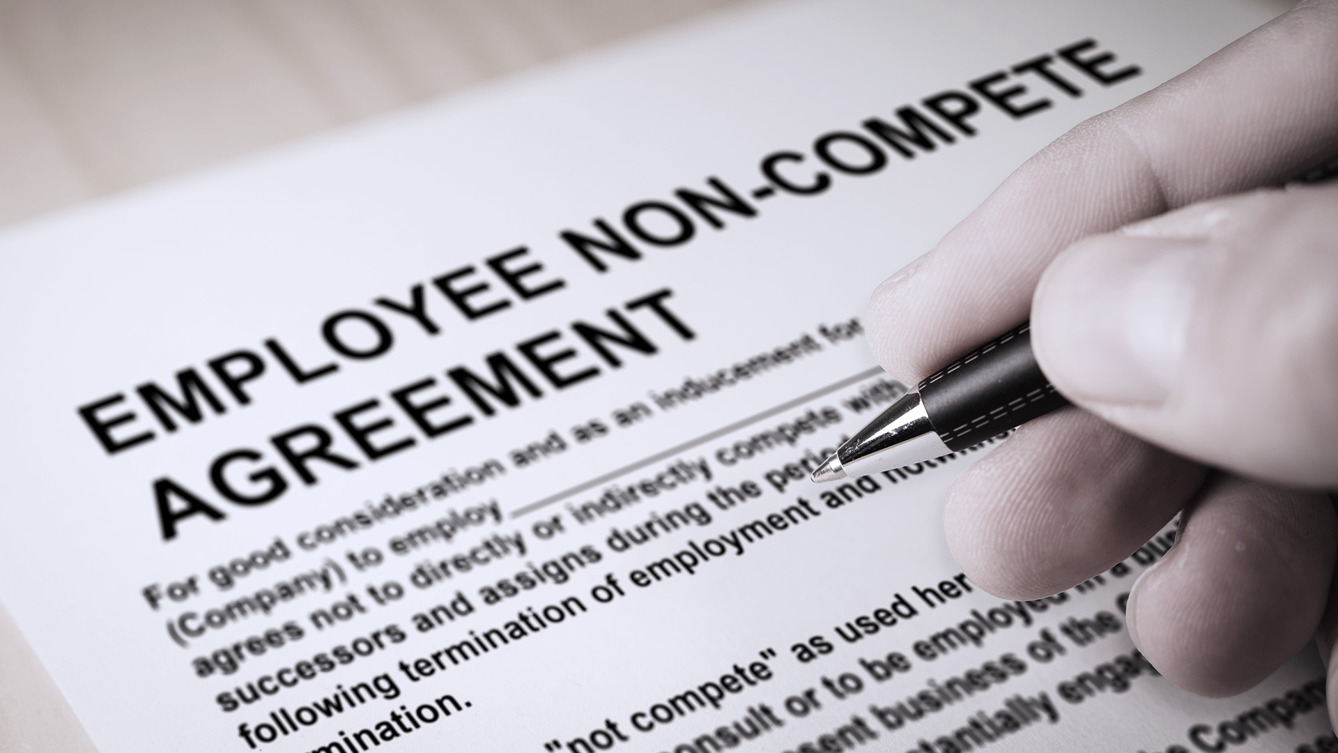 Tennessee Bans Noncompetes for Workers Making Less Than $70,000