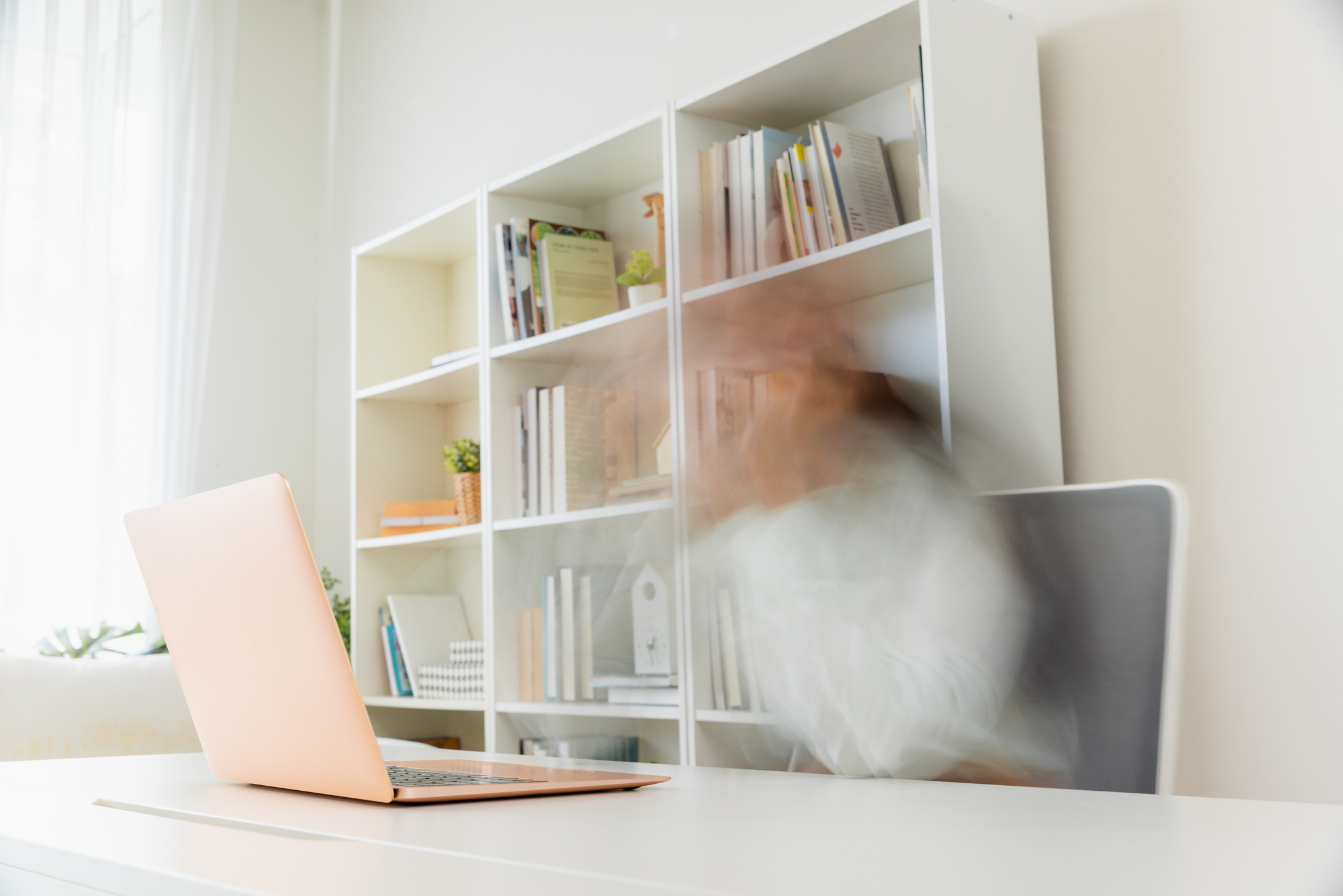 Viral Video Draws Attention to Layoff Process via Zoom