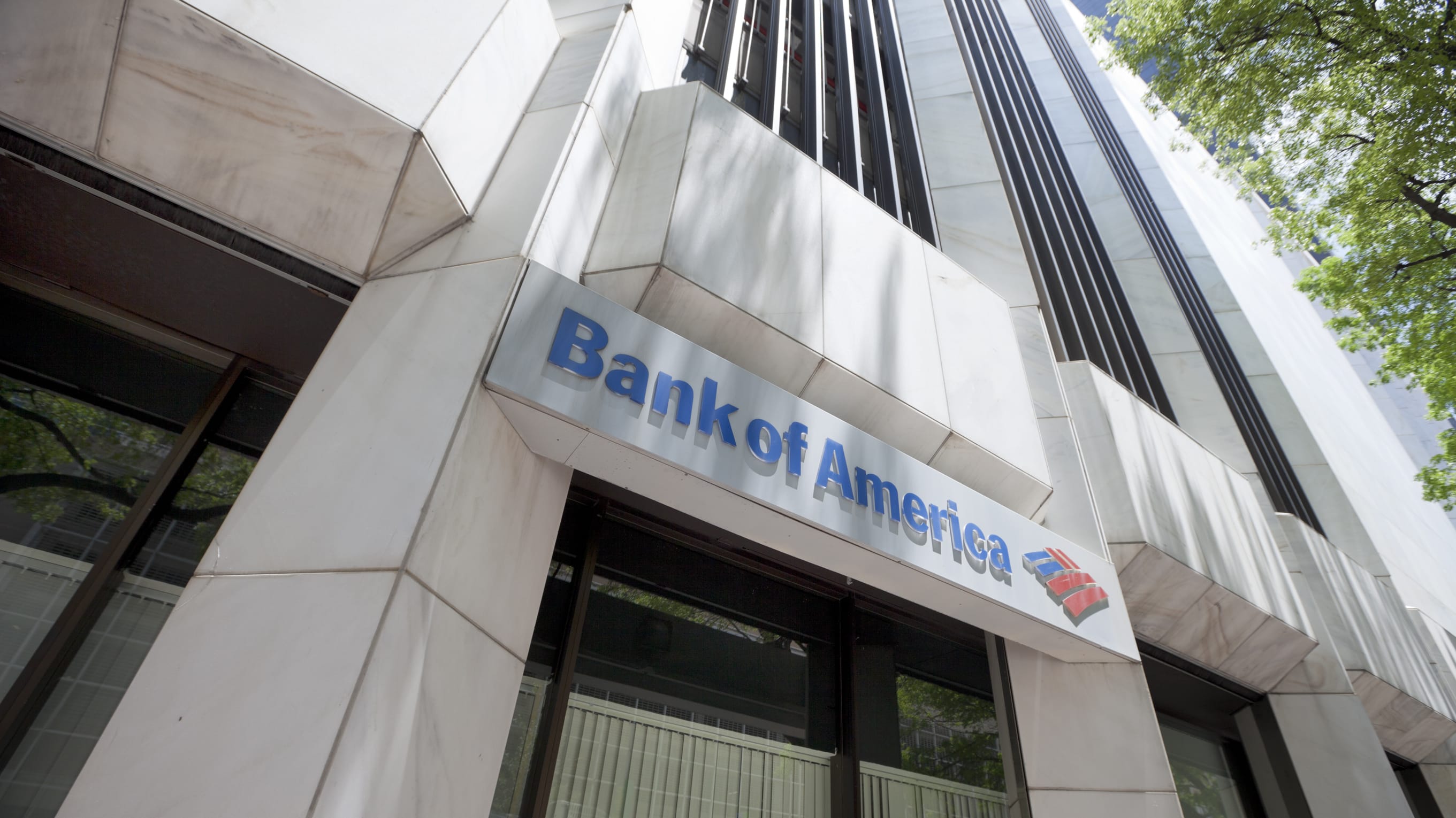 Bank of America Bumps Up Minimum Wage