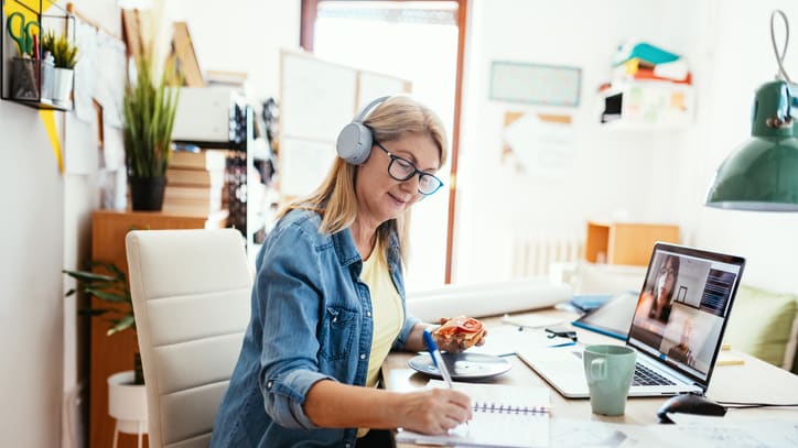 26 Working from Home Tips That Will Help You Thrive