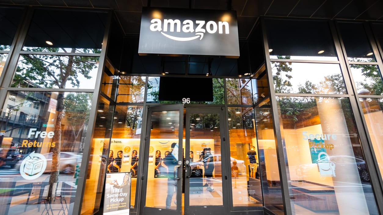 The entrance to an amazon store in seattle.