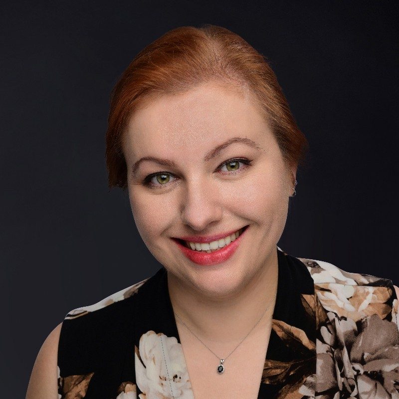 a photo of Lauren Fast smiling at the camera